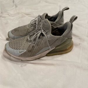 women’s size 8 nike sneakers